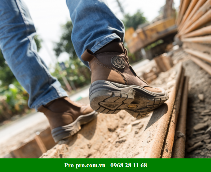 Giày bảo hộ lao động nhập khẩu