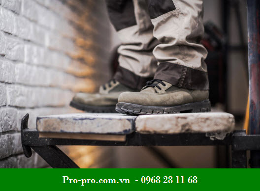 Cách bảo quản đôi giày bảo hộ cao cấp để sử dụng lâu bền