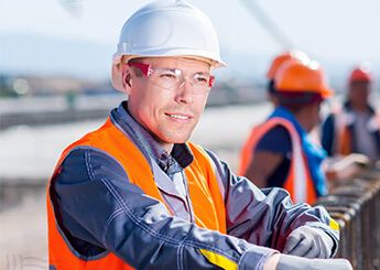 Kính bảo hộ lao động - Lá chắn chống tia tử ngoại ưu việt nhất