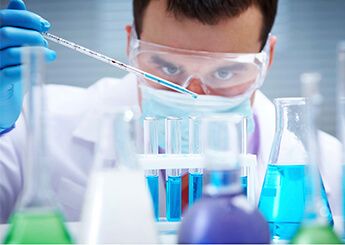Kính bảo hộ chống hóa chất trong phòng thí nghiệm