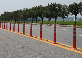 Cọc tiêu giao thông cao su có phản quang