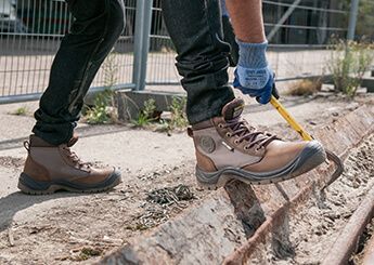 Giày bảo hộ đi công trình nam