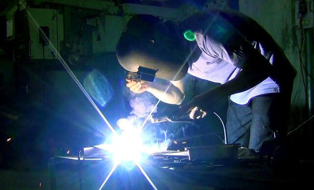 Mặt nạ hàn điện tử giúp bảo về mắt